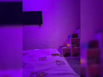 Sweetkira25  live sex cam