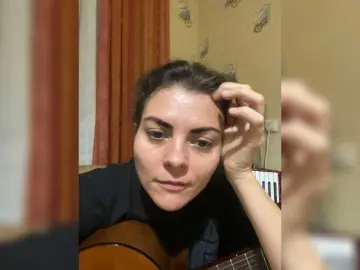 AhataV  live sex cam