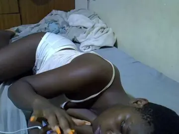 Cute-tamarah  live sex cam