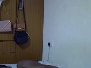 Cute-tamarah  live sex cam