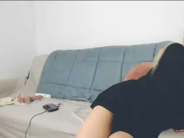 GiuliaHotXXX1  live sex cam