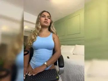 Katalina-21  live sex cam