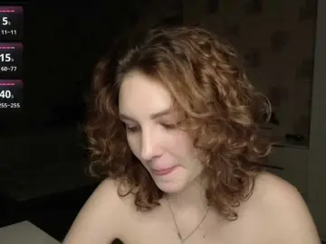 MaxieDungy  live sex cam