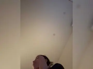 PuSSyGirl21  live sex cam