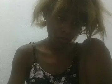 Maevah  live sex cam