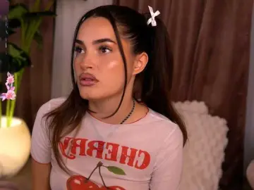 SweetAuraaa  live sex cam
