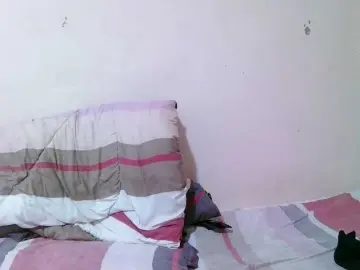 Sexxy-freaky  live sex cam