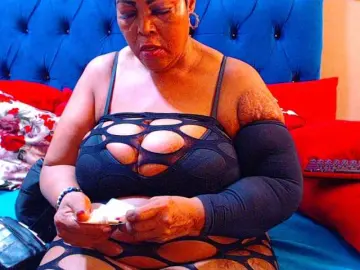 Ebonycandy10  live sex cam