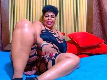 Ebonycandy10  live sex cam