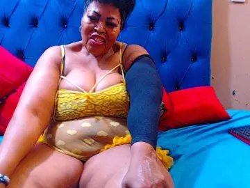 Ebonycandy10  live sex cam