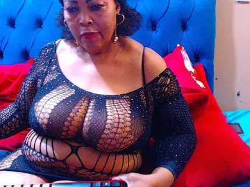 Ebonycandy10  live sex cam