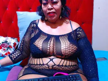 Ebonycandy10  live sex cam