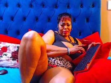 Ebonycandy10  live sex cam