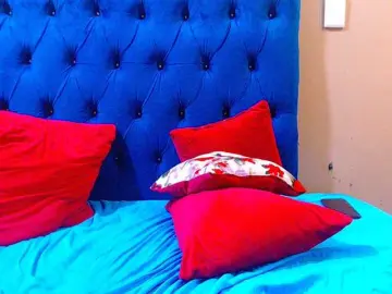 Ebonycandy10  live sex cam