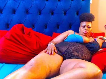 Ebonycandy10  live sex cam