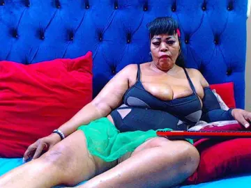 Ebonycandy10  live sex cam