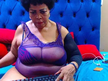 Ebonycandy10  live sex cam