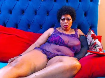 Ebonycandy10  live sex cam