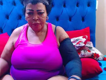 Ebonycandy10  live sex cam