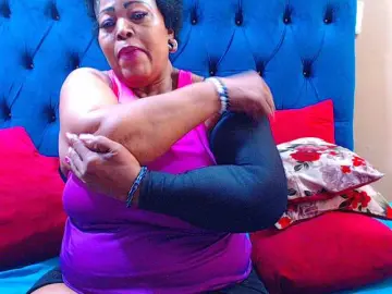 Ebonycandy10  live sex cam