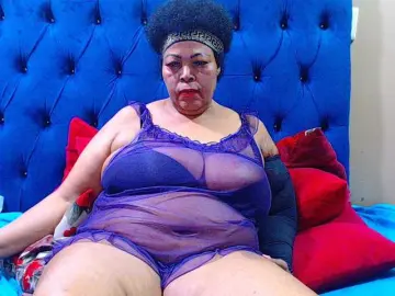 Ebonycandy10  live sex cam