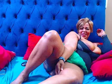 Ebonycandy10  live sex cam