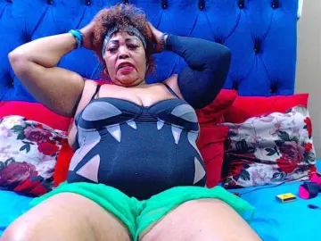 Ebonycandy10  live sex cam