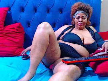 Ebonycandy10  live sex cam