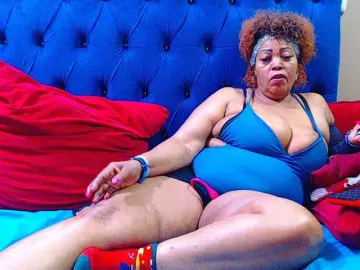 Ebonycandy10  live sex cam