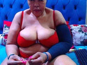 Ebonycandy10  live sex cam