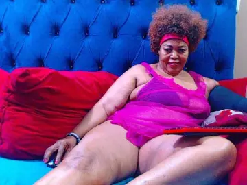 Ebonycandy10  live sex cam