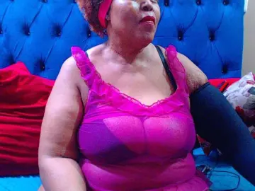 Ebonycandy10  live sex cam