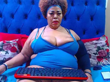 Ebonycandy10  live sex cam