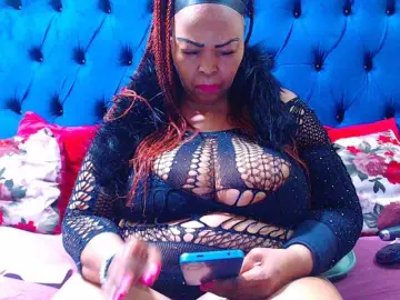 Ebonycandy10  live sex cam