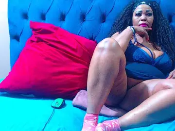 Ebonycandy10  live sex cam