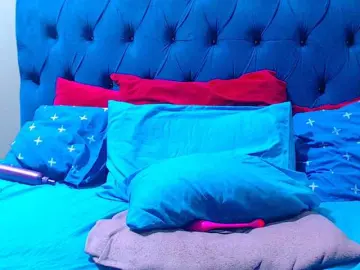 Ebonycandy10  live sex cam