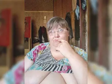 Olga47  live sex cam