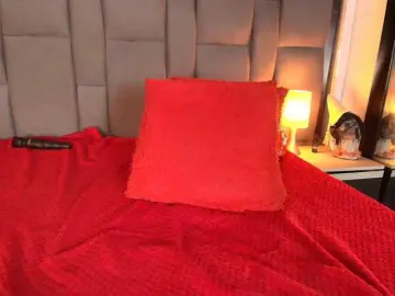 SelenaBigboobs  live sex cam