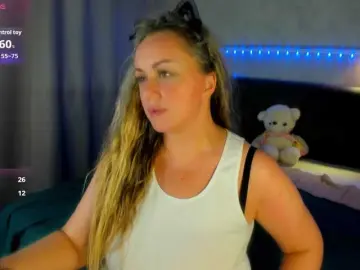 Sky-Kuper  live sex cam