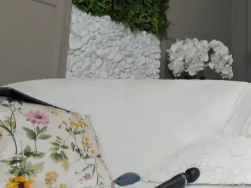 UnforseenLand  live sex cam