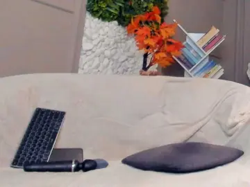 UnforseenLand  live sex cam