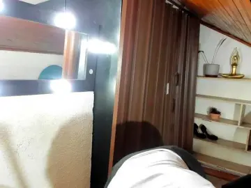 Katherine-blair  live sex cam