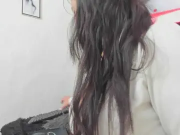 Katherine-blair  live sex cam