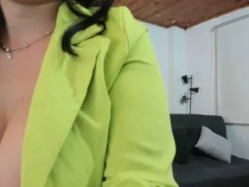 Katherine-blair  live sex cam
