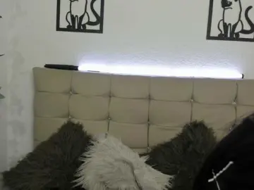 Katherine-blair  live sex cam