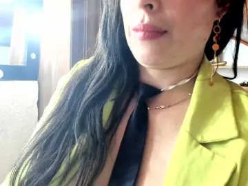 Katherine-blair  live sex cam