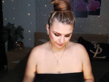 AwesomeValen  live sex cam