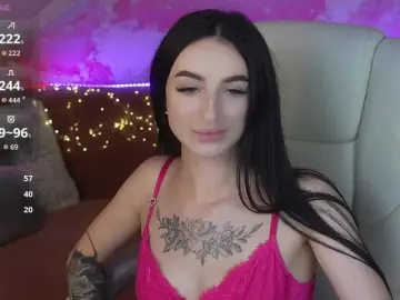 EmilyyMoon  live sex cam