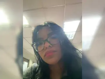 KarenMon  live sex cam