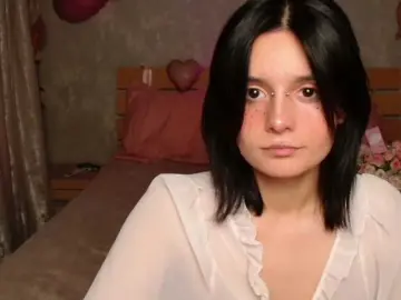 TheSluttyFox  live sex cam